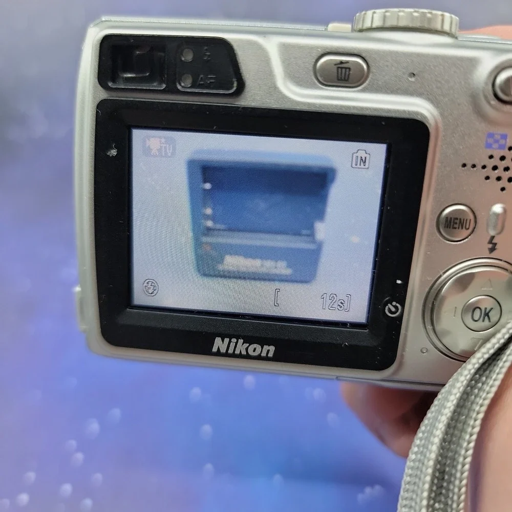 Nikon Digital Camera Coolpix 5900 5.1MP Silver - Zoom Not Working